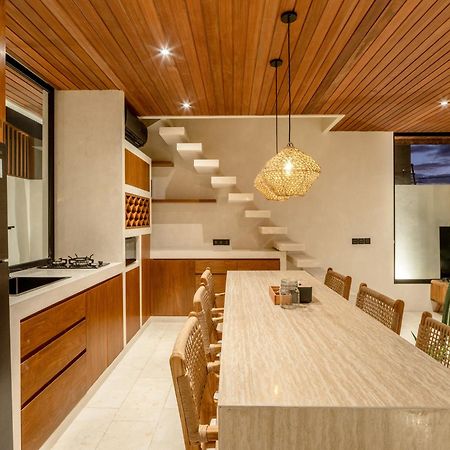 Blacksand Villas Echo Beach Canggu Exteriör bild